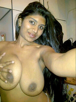 juggs hot indian mom photo