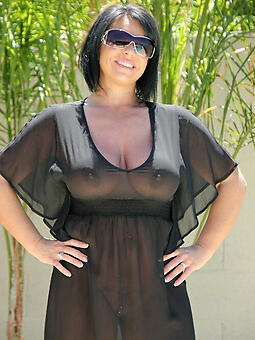 natural downcast mom