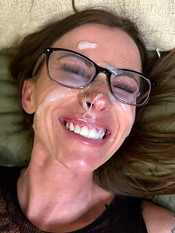 natural adult mom cumshot photo