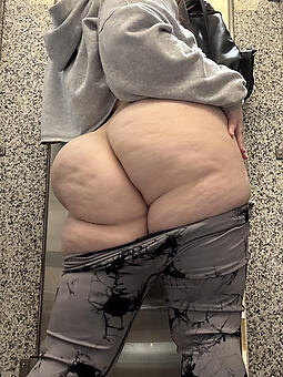 dazzling moms with bubble butts vandalization